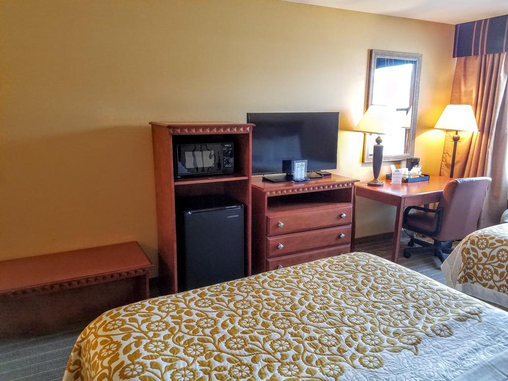 Hotel Days By Wyndham / Bradley Intl Airport 2*