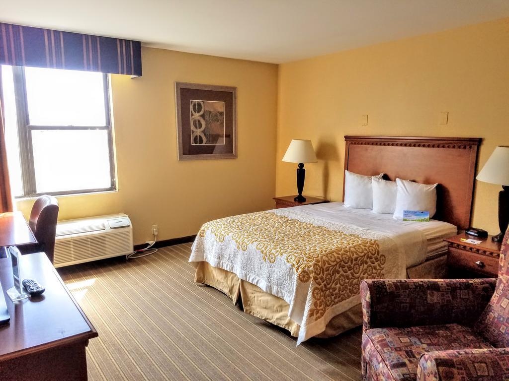 Days By Wyndham / Bradley Intl Airport Hotel 2*