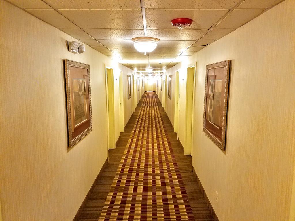 Days By Wyndham / Bradley Intl Airport Hotel Windsor Locks